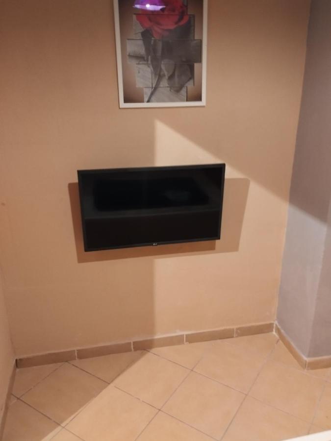 Cozy Apartment In テッサロニキ エクステリア 写真